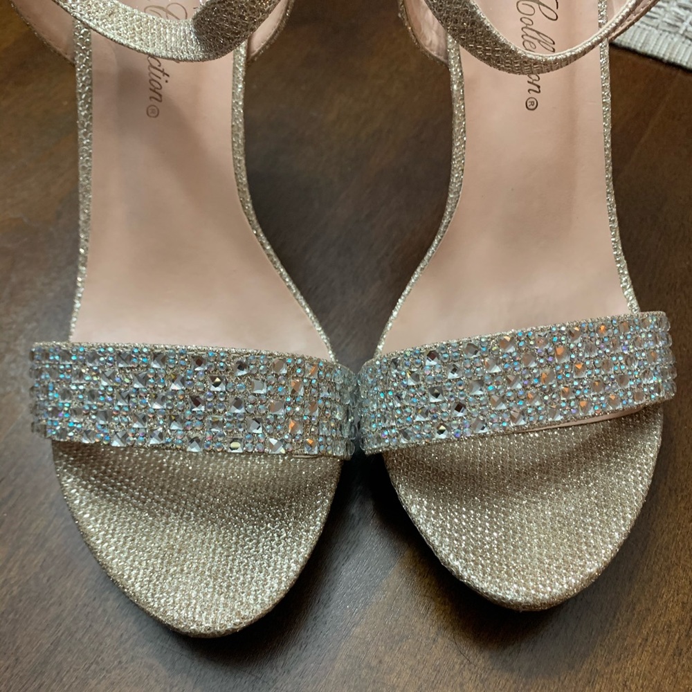 Heels - Picture 3 of 4